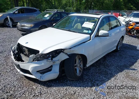 2013 Mercedes-Benz C 300 Luxury 4Matic/Sport 4Matic from USA, damaged, VIN WDDGF8AB2DG037520